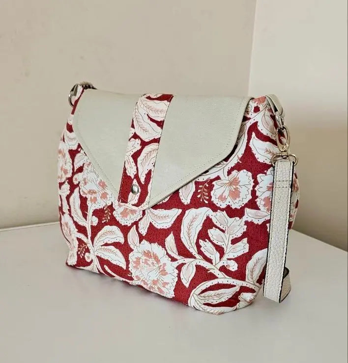 JADE Crossbody Bag Sewing Pattern PDF, Lined Everyday Shoulder Bag DIY, Flap Closure Purse Pattern with Pockets, Digital Download