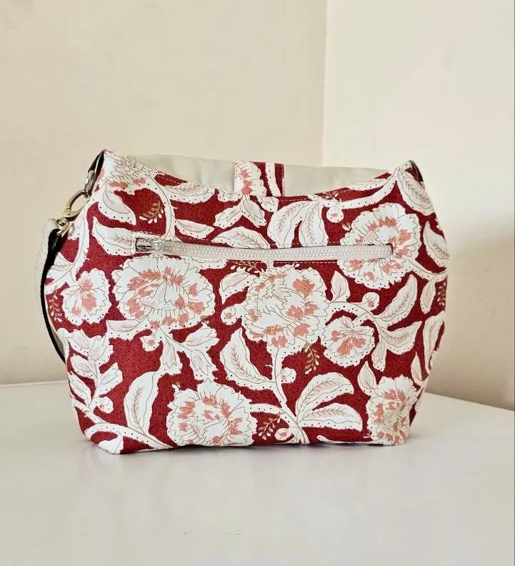 JADE Crossbody Bag Sewing Pattern PDF, Lined Everyday Shoulder Bag DIY, Flap Closure Purse Pattern with Pockets, Digital Download
